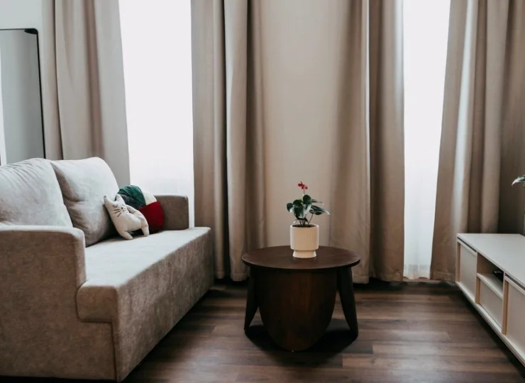 W większości apartamentów jest część wypoczynkowa