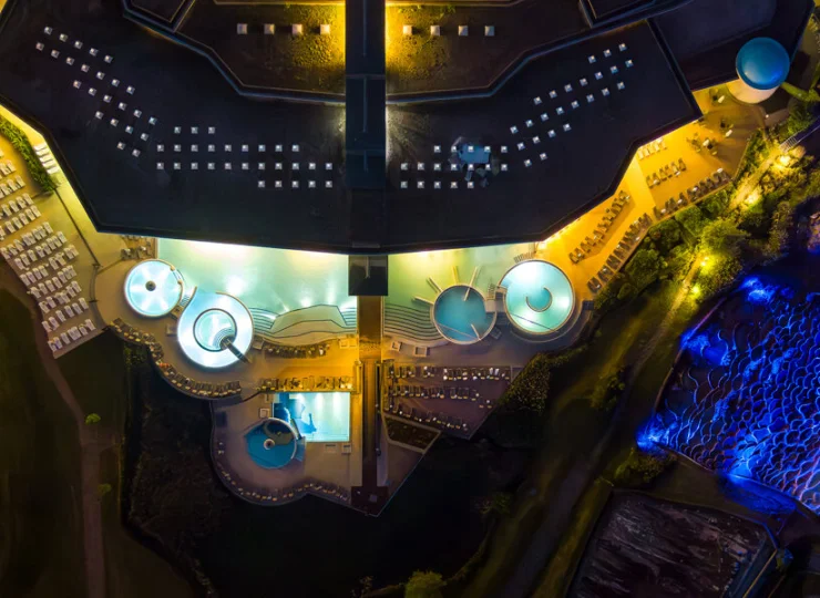 Tutejsza strefa basenowa jest naprawdę imponująca