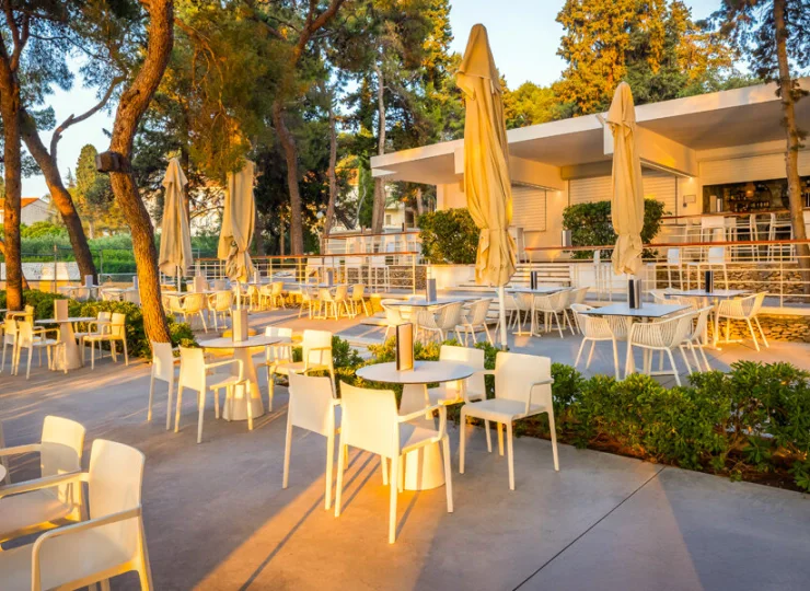 Restauracja Grill Garden także dysponuje tarasem