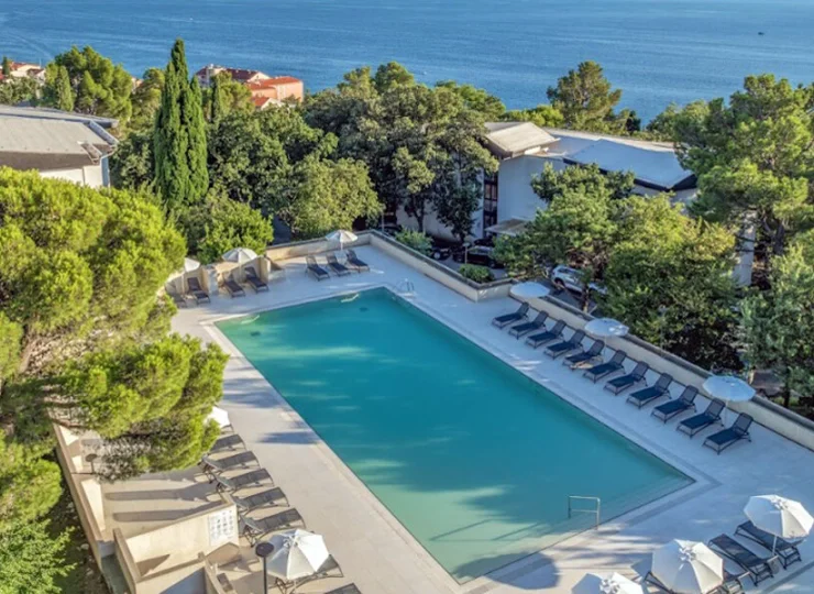 Ad Turres Holiday Resort**** jest oddalony zaledwie 500 m od morza