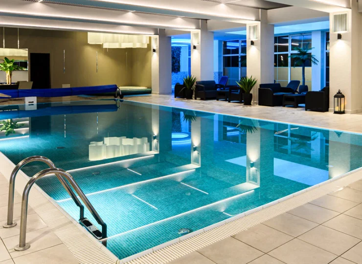 Kryty basen jest sercem strefy relaksu