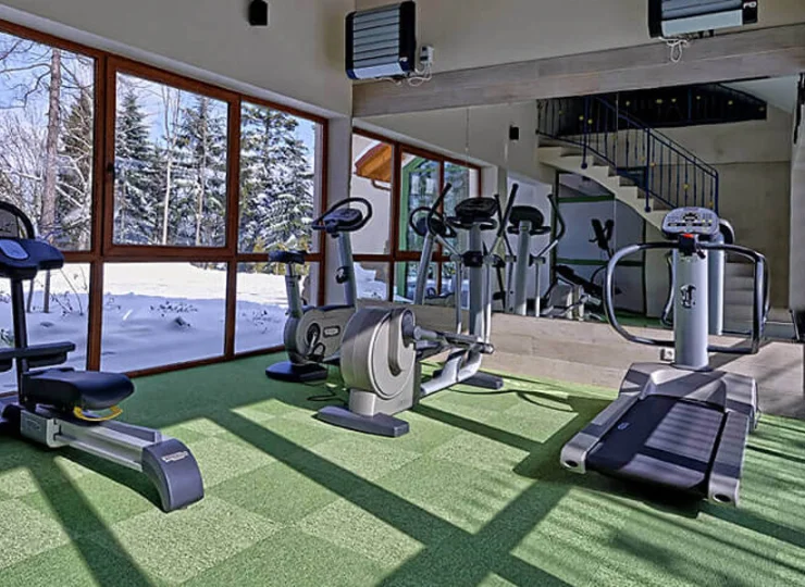 Goście mogą zadbać o formę w sali fitness