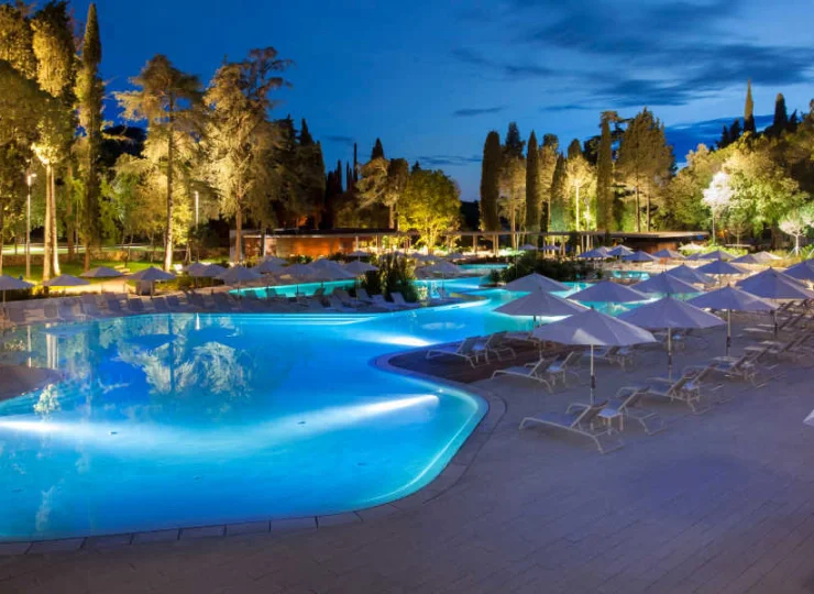 Hotel Eden**** położony jest w malowniczej Chorwacji