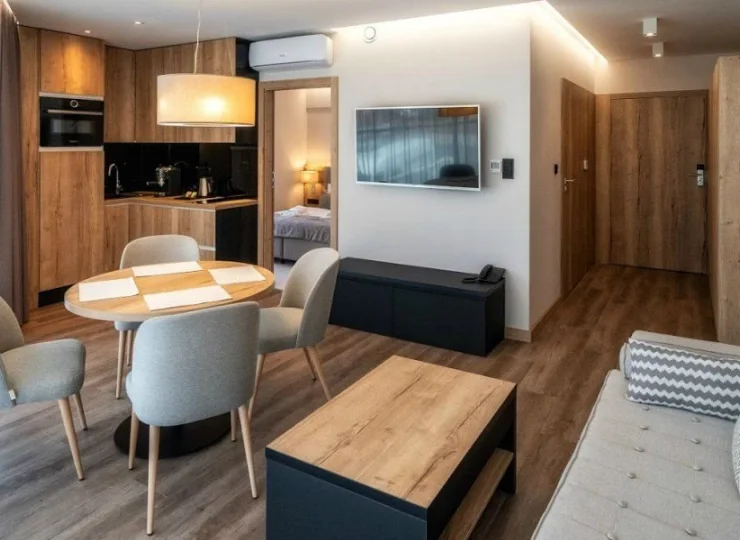 Do dyspozycji gości oddane zostały przestronne apartamenty