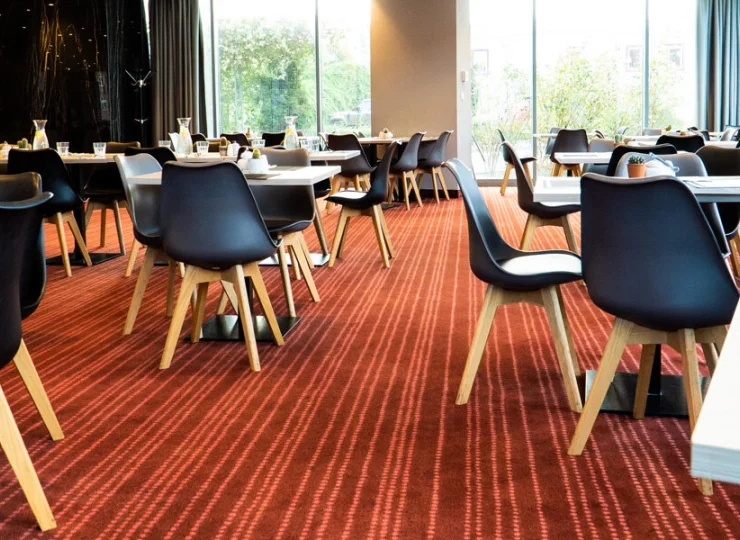 W hotelu działa restauracja oraz całodobowy Lobby Bar