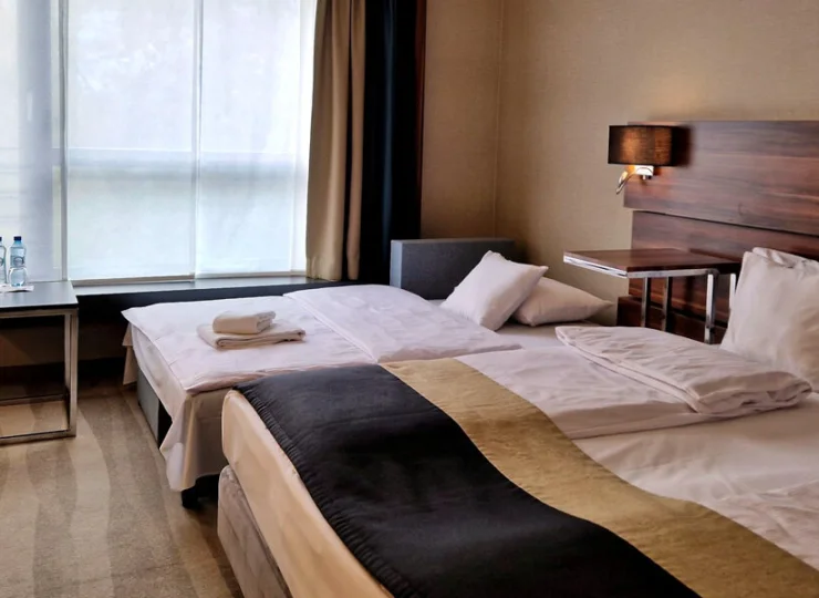 Rozkładana sofa sprawia, że wygodnie zatrzymacie się tutaj z dziećmi