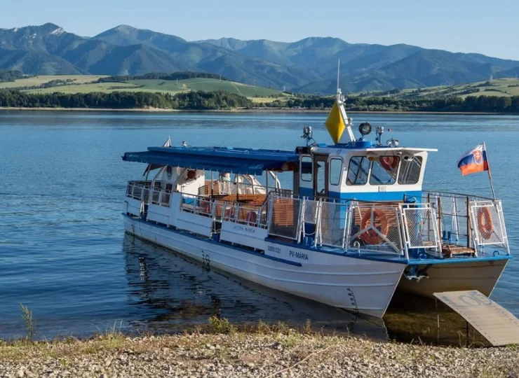 Goście resortu mają 50% zniżki na poranny rejs łodzią Maria