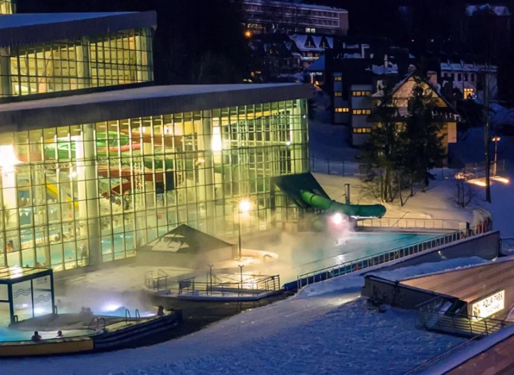 Z basenów termalnych można korzystać przez cały rok