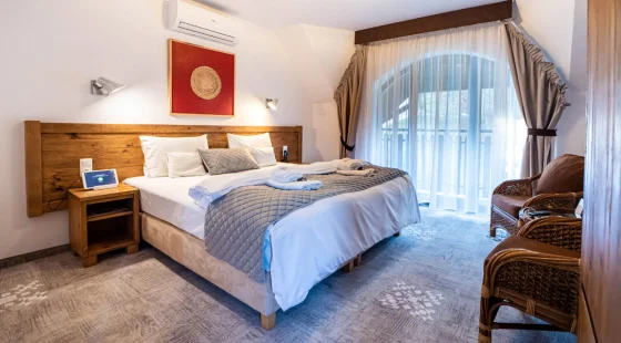 Apartament 2-os. (60 m od hotelu)