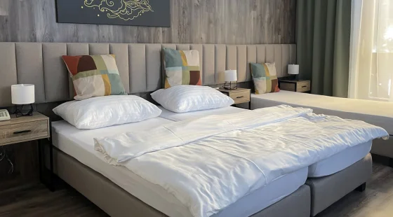 Pokój 3-os. z balkonem