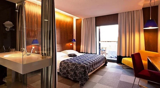 Pokój 2-os. boczny widok na morze