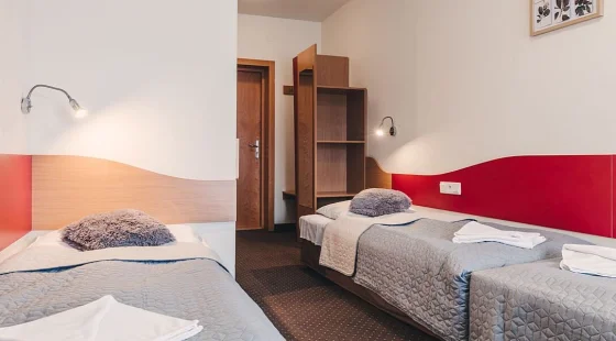 Pokój 3-os. z balkonem