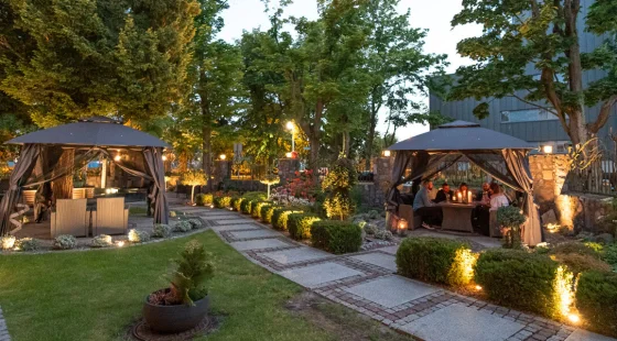 Butikowy hotel jest otoczony pięknym ogrodem