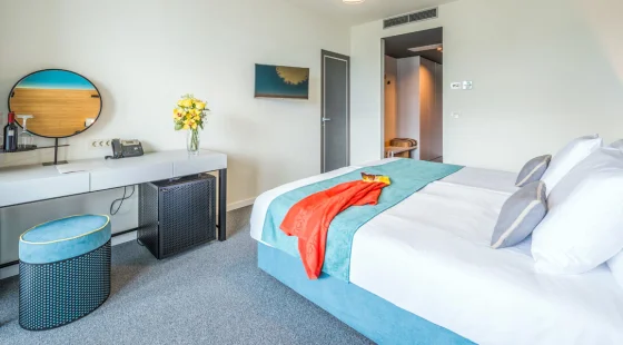 Connected superior 4+2