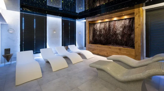 Holiday Golden Resort & Spa