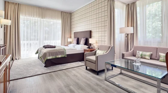 Pokój 2-os. L z balkonem