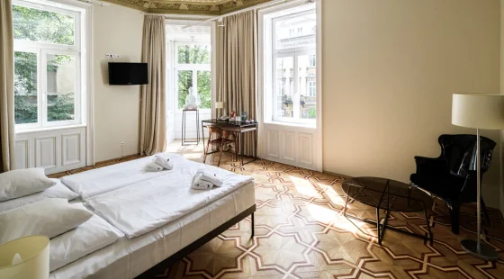 Home ApartHotel