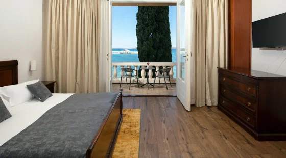 Suite 2+2 sea view