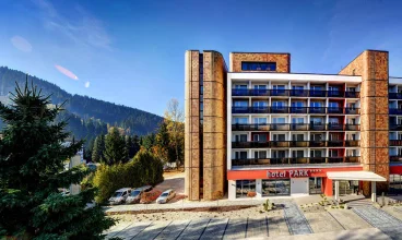 Otoczony górami hotel to świetna opcja dla miłośników aktywnego wypoczynku