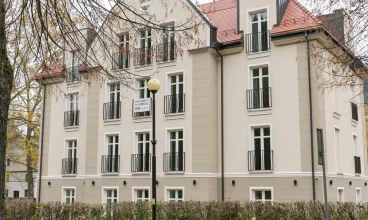 To nowo wybudowany obiekt przy ul. Zdrojowej z apartamentami na 4 kondygnacjach