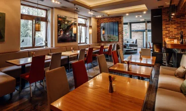 Znakomita restauracja hotelowa, Salut Restaurant