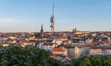 Panorama dzielnicy Žižkov, w której mieści się hotel
