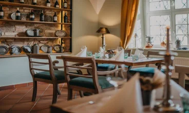 Restauracja Pałacowa mieści się w Małym Pałacu