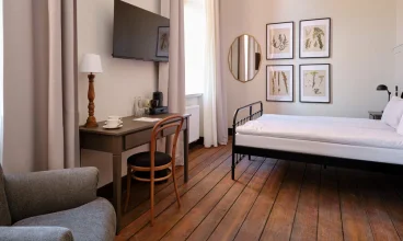 Wnętrza są klimatyzowane i wygodnie wyposażone