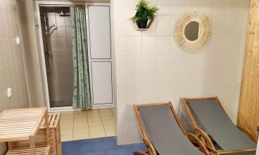 Znajduje się tu też sauna i kabina infrared