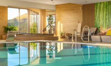 To hotel z basenem i kompleksowo odnowioną strefą wellness