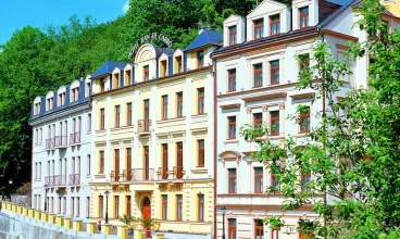 Hotel oferuje niepowtarzalny widok na Kolumnadę Termalną i jej okolicę
