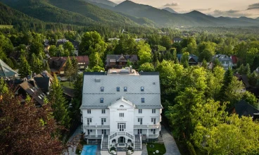 Renesans to przepiękny aparthotel w Zakopanem położony pod samymi Tatrami