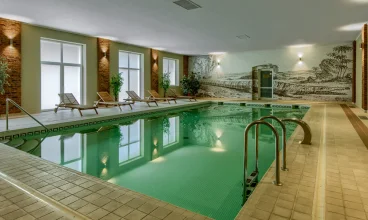 Hotelowa strefa wellness obejmuje m.in. basen wewnętrzny