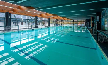 Są także baseny dla aktywnych oraz aquapark ze zjeżdżalniami