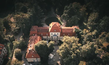 Posiadłość otulona parkiem pozwala na pełny odpoczynek