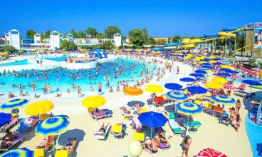 W ramach oferty dostępne jest wejście do Parku Wodnego Atlantica Cesenatico