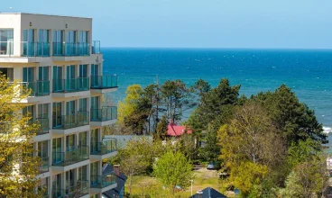 Resort znajduje się w zielonej okolicy blisko morza