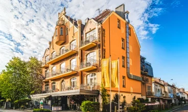 Villa Herkules to zabytkowa, odrestaurowana kamienica w secesyjnym stylu