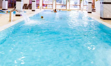 Willa Port jest częścią Robert’s Port Lake Resort & SPA**** który posiada basen