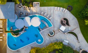 Hotel posiada niezbędne do leczenia zaplecze medyczne i infrastrukturę leczniczą