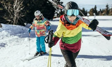 W Szklarskiej Porębie zimą panują dobre warunki narciarskie