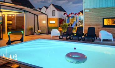 Latem goście lubią spędzać czas na zewnętrznym basenie