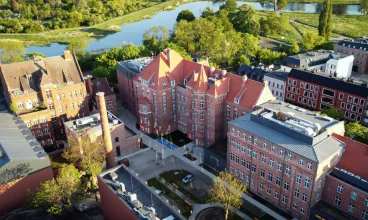 Dwór Uphagena Arche Gdańsk mieści się w wygodnej lokalizacji na Dolnym Mieście