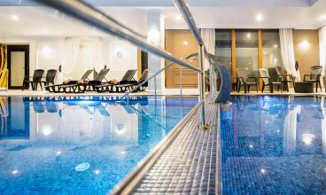 Hotel z basenem jest oddalony jedynie o 400 m
