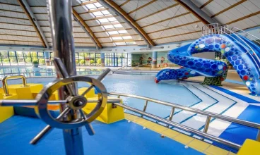 W pakiecie wstęp do sąsiedniego parku wodnego Nemo (2h dziennie)