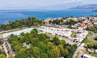 Resort jest położony bardzo blisko jeziora