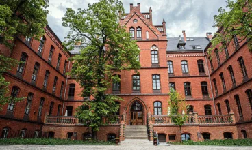 Arche Klasztor Wrocław to butikowy azyl z sercu zielonych Karłowic