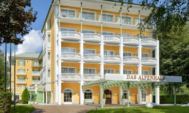 Das Alpenhaus Gasteinertal to alpejski 4-gwiazdkowy hotel z basenem i wellness