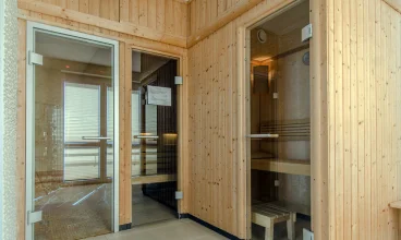 Hotelowe centrum SPA obejmuje 3 sauny oraz solarium