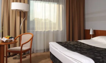 W wyposażeniu pokoi są WI-FI, TV i klimatyzacja